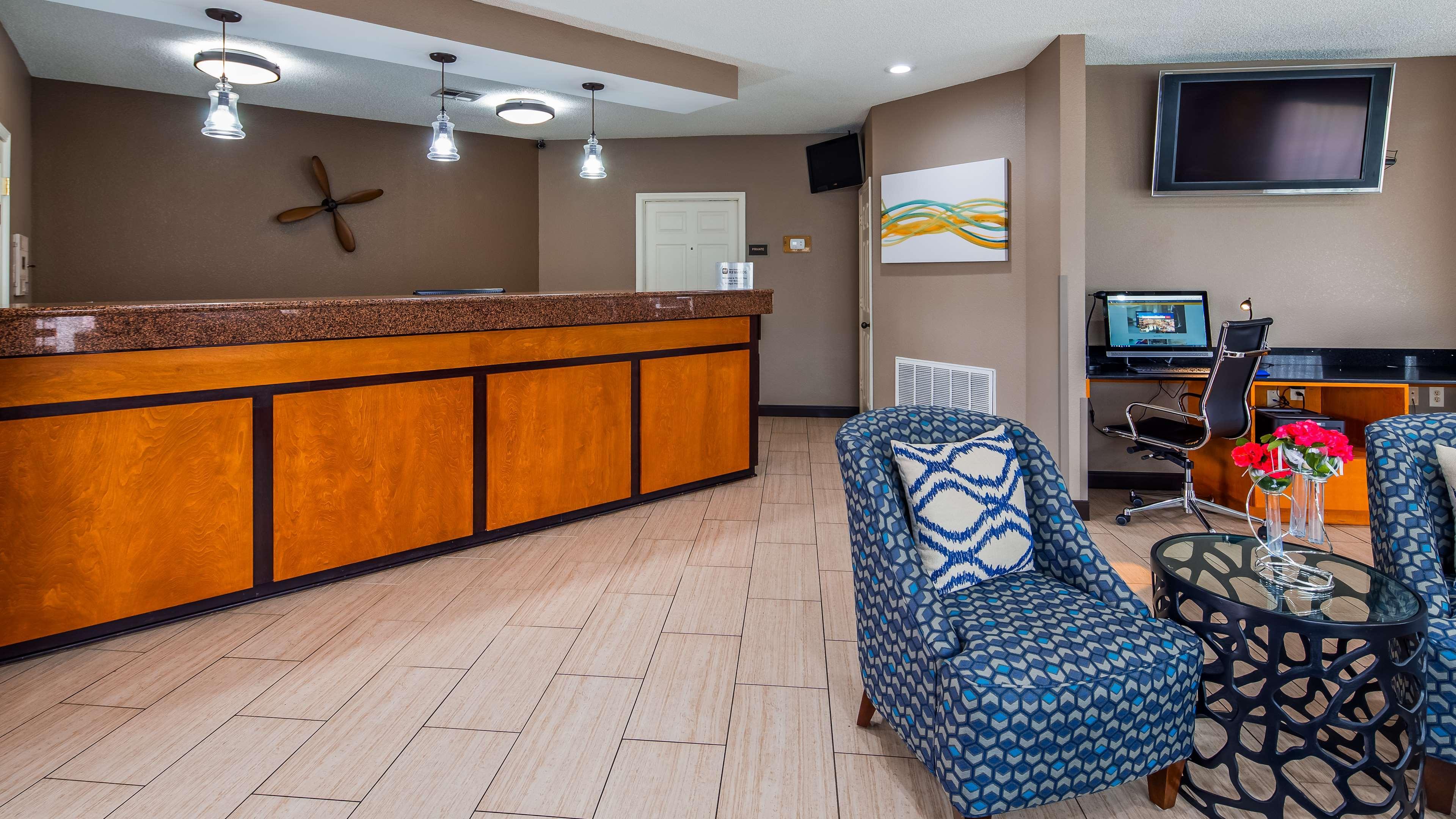 Best Western Airport Inn Pearl Exterior photo