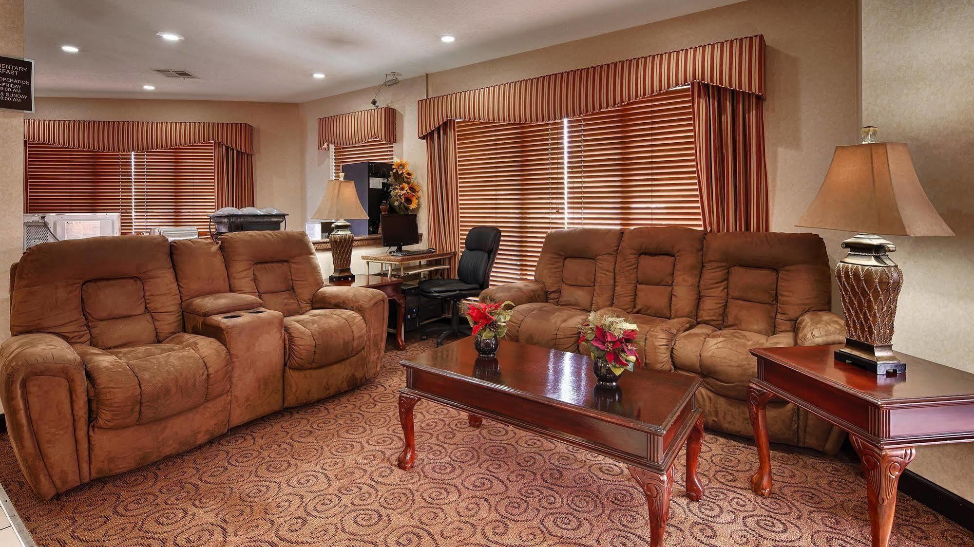 Best Western Airport Inn Pearl Exterior photo