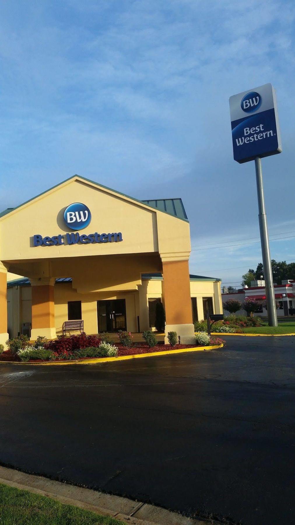 Best Western Airport Inn Pearl Exterior photo